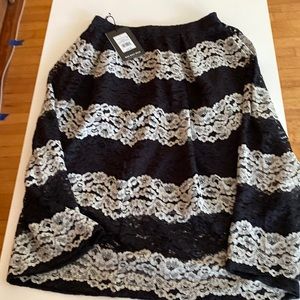 Who what wear lace skirt size 2, brand new